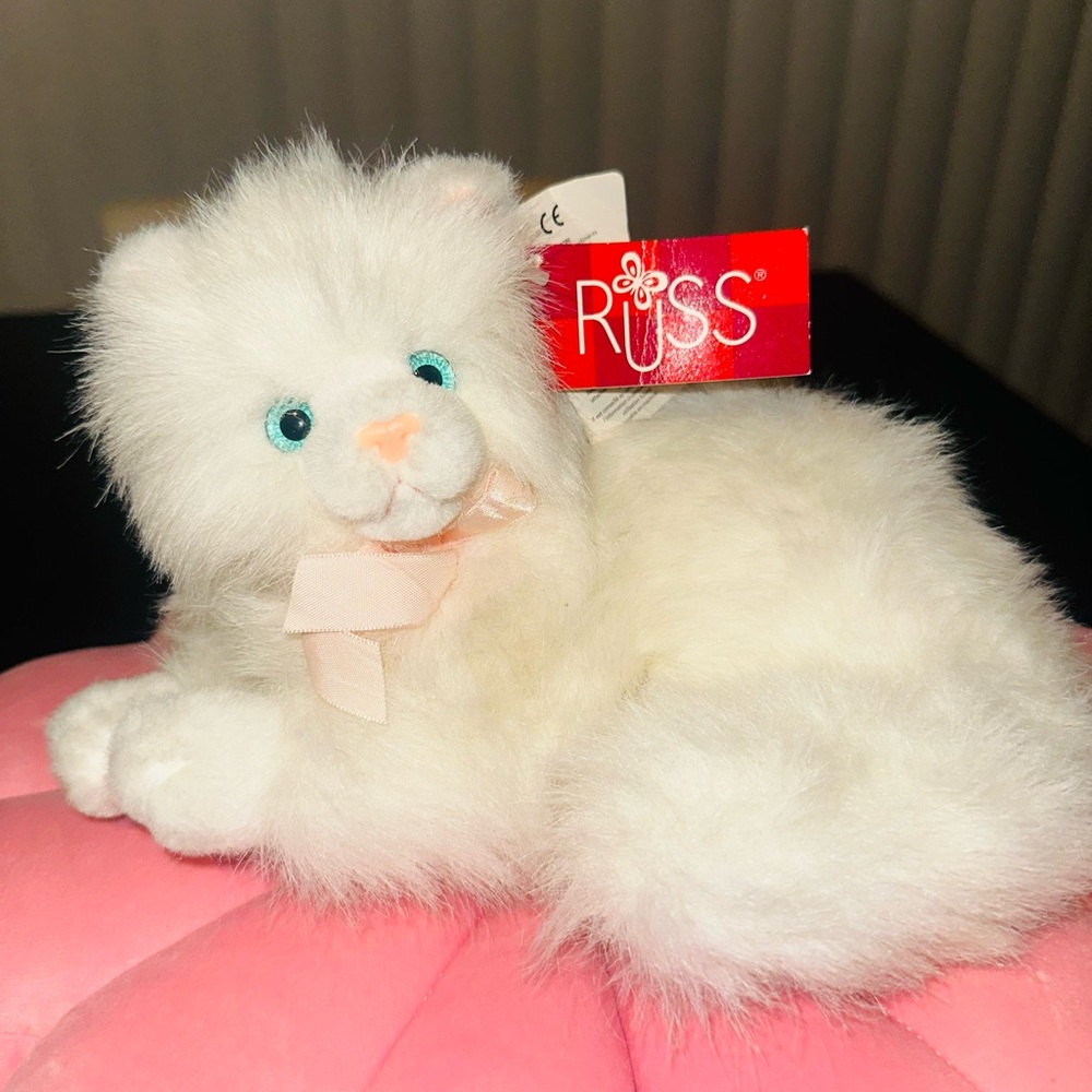 Vintage Russ Berrie Nikki White Persian Kitty Cat Plush Stuffed Blue Eyes NWT